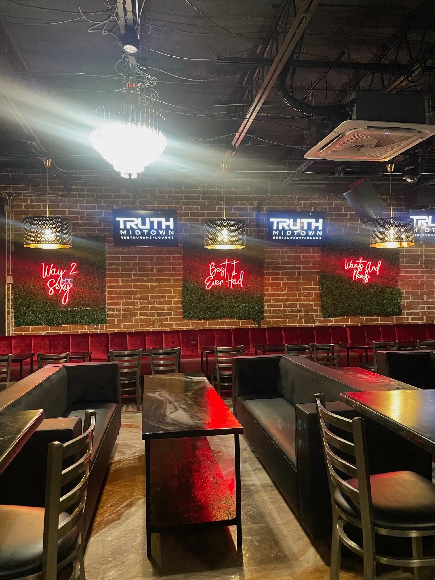 Truth Midtown Restaurant & Lounge